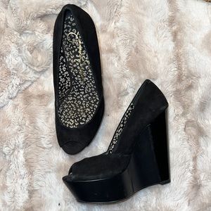 Jessica Simpson Black patent Wedge size 6.5